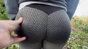 Squeezing and groping a pawg ass outdoors | bokeptube