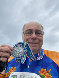 Albert Rosa's Instagram, Twitter & Facebook