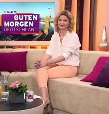 Hallo guten morgen deutschland version 2008. Eva Imhof Rtl Tv Daily Outfits Celebrities Female Celebrities