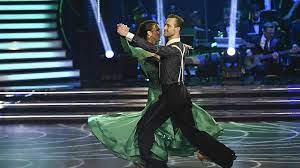 Här visar therese alshammar skadan under lets dance. 14ueuhistiycgm