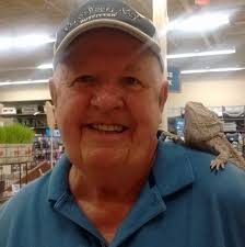 Introduction and discussion about UConn women's basketball team