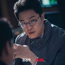 Jun Ji Hyun Searches For The Murderer In Her Midst On Jirisan Soompi