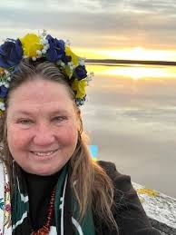 Morning blessing in Vynnyky, Western Ukraine 🇺🇦