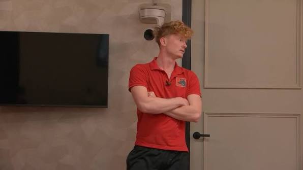 De Bondgenoten: Casper en Nyssa krijgen discussie over wie het spel mag  spelen