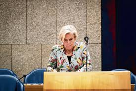 In mathematics and computer science, the floor function is the function that takes as input a real number. Bijleveld In Het Nauw Maar Blijft Overeind Nrc