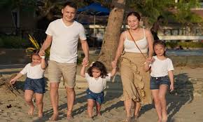 In 2007, mercado and actor patrick garcia admitted that their relationship had lasted for a year after mercado got pregnant. Patrick Garcia Gets Sweet Birthday Surprise From Wife Nikka Kids