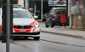 «es wurden giftige stoffe freigesetzt», heisst es bei alertswiss. Pieterlen Be Auf Der Gemeindeverwaltung Ging Bombendrohung Ein Video Polizei News