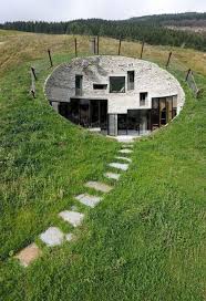 The Arcane Front Incredible Underground Residence In Switzerland What Is This You Ask You Re Looking Neobychnye Doma Podzemnye Doma Zelenaya Arhitektura