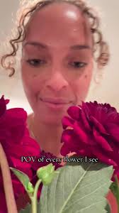 Hope I’m not scaring them 🥹 #flowers #nature #funny #intense #hyperfixated