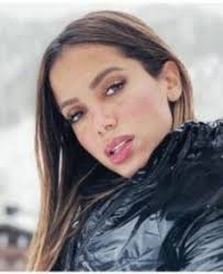 O novo namorado de anitta (michael) inclusive tem perfil no linkedin e você pode acessar clicando aqui. Michael Chetrit Plena Mulher