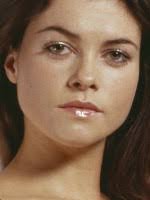 Holly Davidson (III)