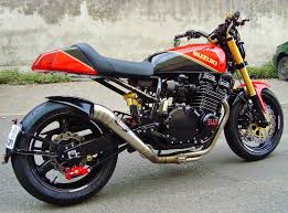 Y C Design Suzuki Gsx 1100 1980 Preparation Suzuki Gsx Moto Suzuki Voitures Et Motos