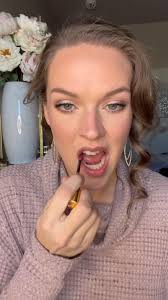 We're serving looks this Thanksgiving! 🦃🍂, Watch as Rachael creates a  makeup look that will last from the first bite of turkey to the last slice  of pie