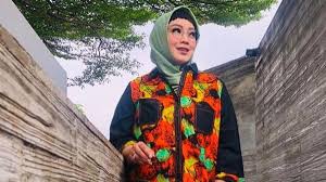 Kabar tersebut dibenarkan oleh manajer rina. Obzvxqicvyxwzm