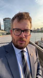 Helochun9110 (@luxury.1180)'s videos with original sound