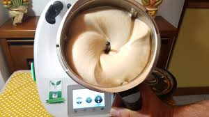 Se non la utilizzate subito, riponetela all'interno di una ciotola e copritela con un velo di pellicola. Spumone Al Caffe Con Caffe Espresso Per Bimby Tm6 Tm5 Tm31 Youtube