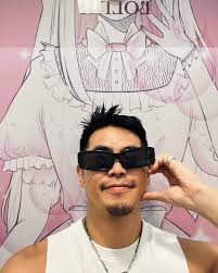 上廁所途中突然看到這張海報，覺得好適合拍照#我娘我驕傲#centalembassy