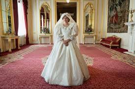 Pałac buckingham i życie w rodzinie królewskiej rządzi się swoimi prawami. The Crown Gdzie Krecono 4 Sezon Popularnego Serialu Podroze Se Pl