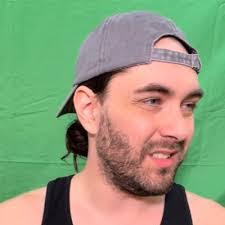 Hannah Spector's Instagram, Twitter & Facebook