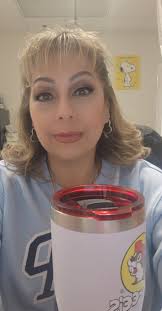 Good afternoon☕️ chilly and windy today.. i guess I'll have another cup of  hot caffeine 🙃 🥶.. blessing everyone.