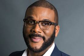 News tyler perry donated $100,000 to a gofundme account set up on behalf of kenneth walker, the boyfriend of the late breonna taylor. Tyler Perry Gave Home And Security To Prince Harry And Meghan Markle
