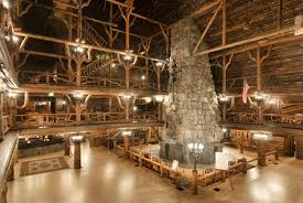 Generations of tourists traveled to yellowstone national park for two reasons: The History Of Yellowstone S Old Faithful Inn
