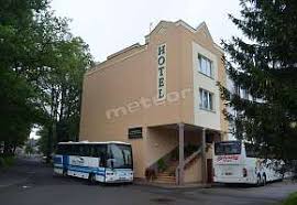Nieskazitelnie czyste powietrze, jeden z najpiękniejszych kompleksów sosnowych w naszym kraju. Hotel Bory Tucholskie Hotele W Borach Tucholskich Tanie Od 35zl Meteor