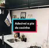 Adesivei a pia da cozinha com papel de parede de mármore