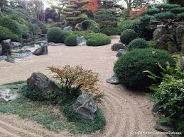 Le Jardin Zen D Erik Borja Un Modele En Son Genre Beaux Jardins Les Plus Beaux Jardins Jardins