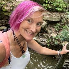 Shirley Mihm's Instagram, Twitter & Facebook