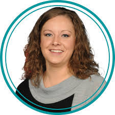 Candice Bloom's Instagram, Twitter & Facebook