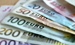 Cursul valutar al coroanei suedeze ( sek ) este reglementat conform politicii monetare a bancii suediei. Curs Valutar Leul S A IntÄƒrit PuÈ›in FaÈ›Äƒ De Euro Evenimentul Zilei