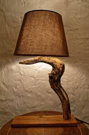 Wunderschone Braune Lampe Fur Naturliebhaber Black Friday Syber Monday Halloween Lamp Luxurious Lamp Hawthorn Woo Madeira Diy Abajur De Madeira Abajur Diy