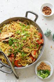 Thai Inspired Soy Sauce Noodles With Vegetables And Chicken Recipes With Vegetables And Chicken Soy Sauce Noodles Noodle Recipes