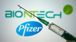 Pfizer developed its coronavirus vaccine in partnership with biontech. Coronavirus Vaccine Pfizer Biontech Seek Emergency Use In Us News Dw 21 11 2020