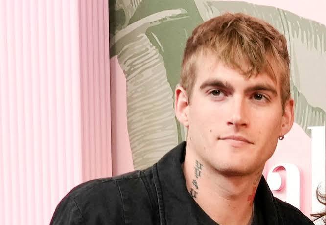 Death of Presley Gerber, Cindy Crawford's son, sparks questions over drug supplier, L.A. rehab center - Los Angeles Times