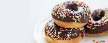 Recette Donuts Au Chocolat Et Vermicelles De Couleur Recipe Desserts Food Chocolate