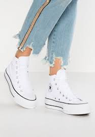 Retrouvez toutes les tendances parmi nos magasins de chaussures partenaires. Epingle Sur Sneakers