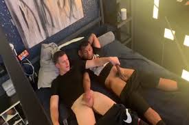 straight at Ice Gay Tube