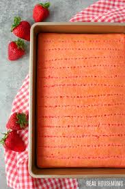 The moist sponge cake paired with the sweet tartness of the raspberry. Strawberry Jello Cake Real Housemoms