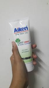Sebab itu, pencuci muka himalaya di rumus khas dengan daun neem / semambu untuk memberikan kulit yang cerah, bebas masalah kulit. Pencuci Muka Hilang Kan Jerawat Degil Reviews Soulusi Com