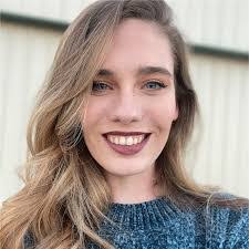 Molly Crowe's Instagram, Twitter & Facebook