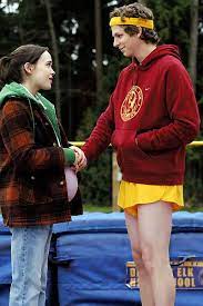 Elliot page was born in halifax, nova scotia to martha philpotts, a teacher, and dennis page, a graphic designer. Bild Zu Elliot Page Juno Bild Elliot Page Michael Cera Filmstarts De