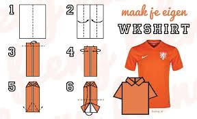 Inclusief voorlopige selectie en afvallers van oranje tijdens euro 2020. Vouw Het Voetbalshirt Van Het Nederlands Elftal Voetbalshirt T Shirt Vouwen Voetbal