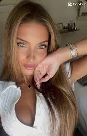 Lexi Gee's Instagram, Twitter & Facebook