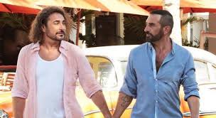 Born in parma, scialpi had an immediate success in the summer of 1983 with the song rocking rolling. Scialpi Fine Dell Amore Con Roberto Mio Marito Mi Ha Lasciato E Se Ne E Andato Di Casa