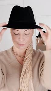 #headwraptutorial Cappello e foulard #hatstyles #alopeciaawareness  #alopecialife #alopeciaareata #howtostylehat