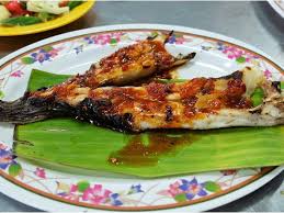 Ikan bakar — is a malaysian dish of fish or other forms of seafood grilled using charcoal. The Best Ikan Bakar At Umbai Melaka