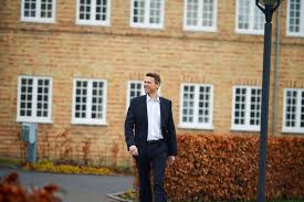Det vil være helt forkert at lade danmarks kritiske infrastruktur sælge til udenlandske investorer, mener jesper hjulmand. Gigant Handel Far Gront Lys En Million Orsted Kunder Er Solgt Leder Idag