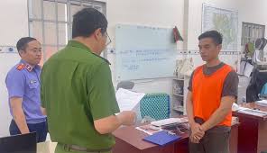 Bắt giam TikToker tâm linh 'Master Dũng Văn' - Người quan sát
